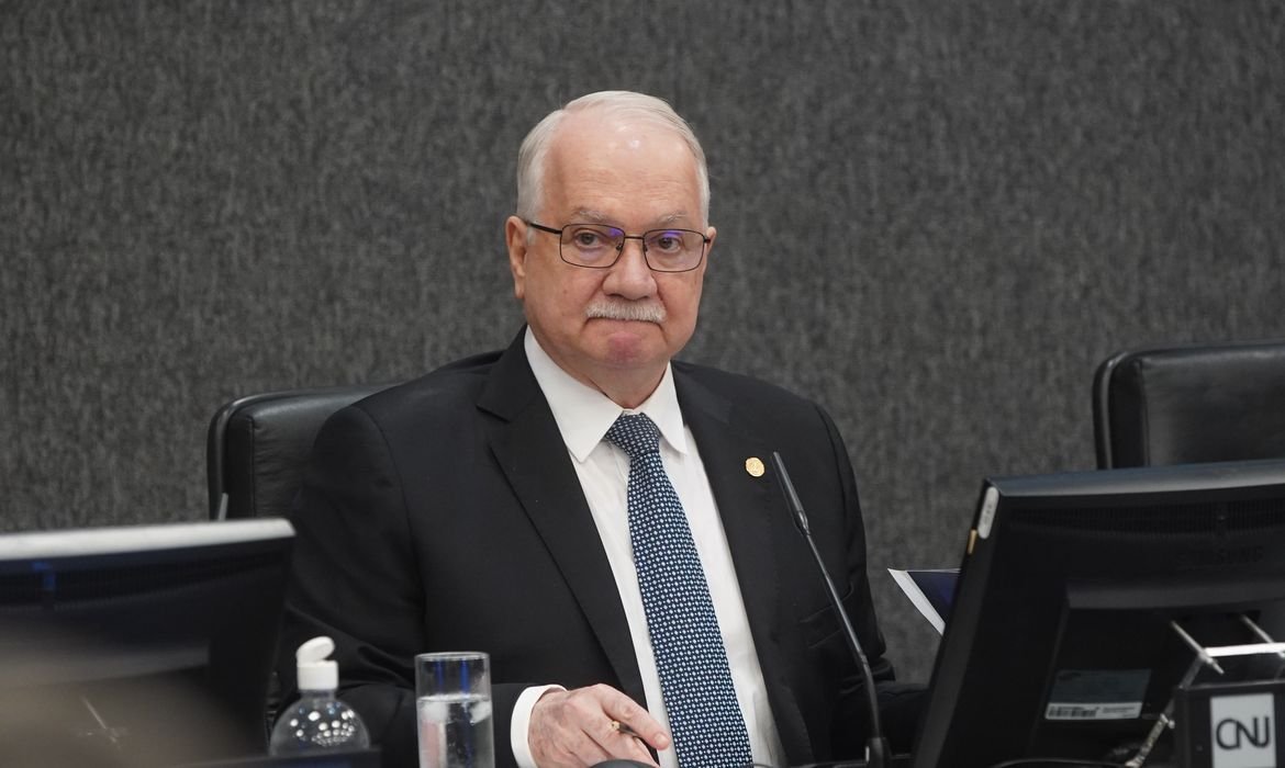 Fachin cobra apuração ampla da PF sobre menções a integrantes do STF no caso Banco Master