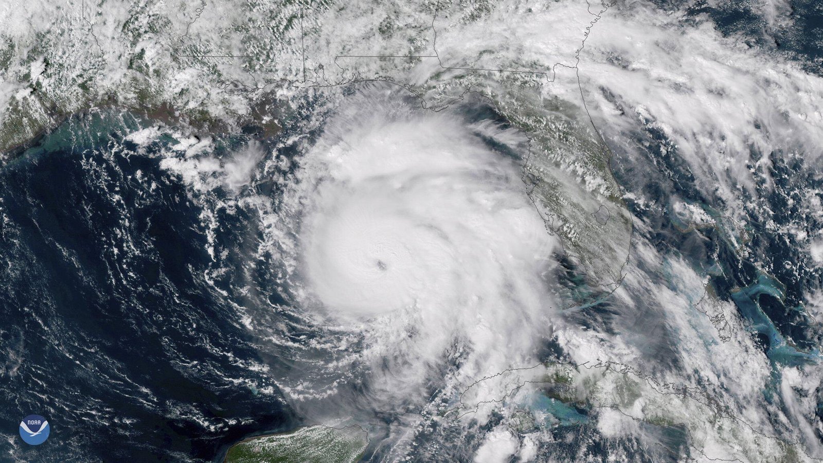 Furacão de categoria 3 ameaça os Estados Unidos, provoca evacuações e coloca milhares de pessoas em alerta